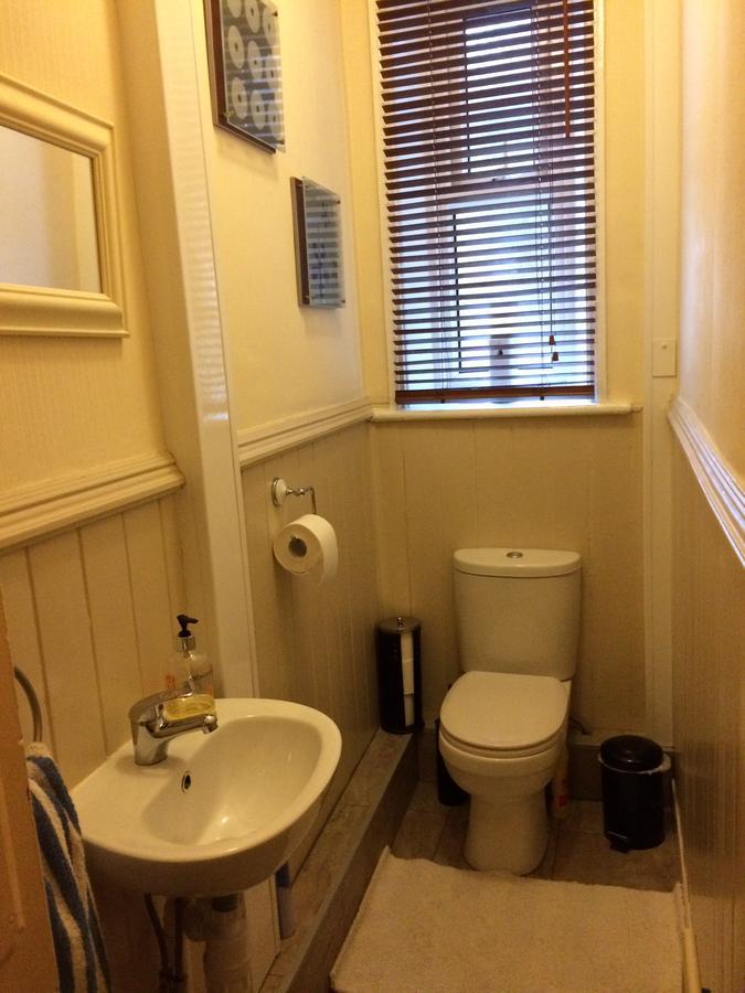 Melrose Guest House วิทลีย์เบย์ ภายนอก รูปภาพ